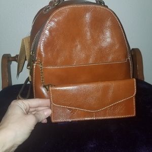 🤩NWT LeatherPatricia Nash Lil Backpack and Wallet